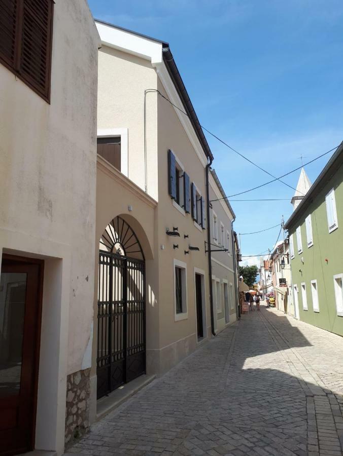 Apartments Mihael Nin Exterior foto